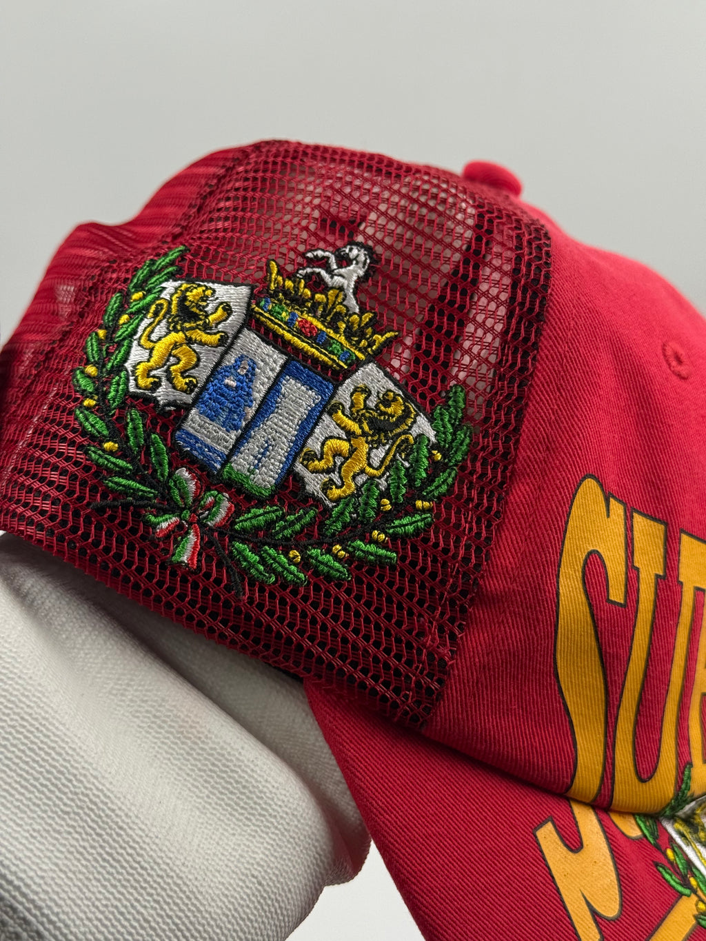 SUPREME CREST MESH BACK 6-PANEL